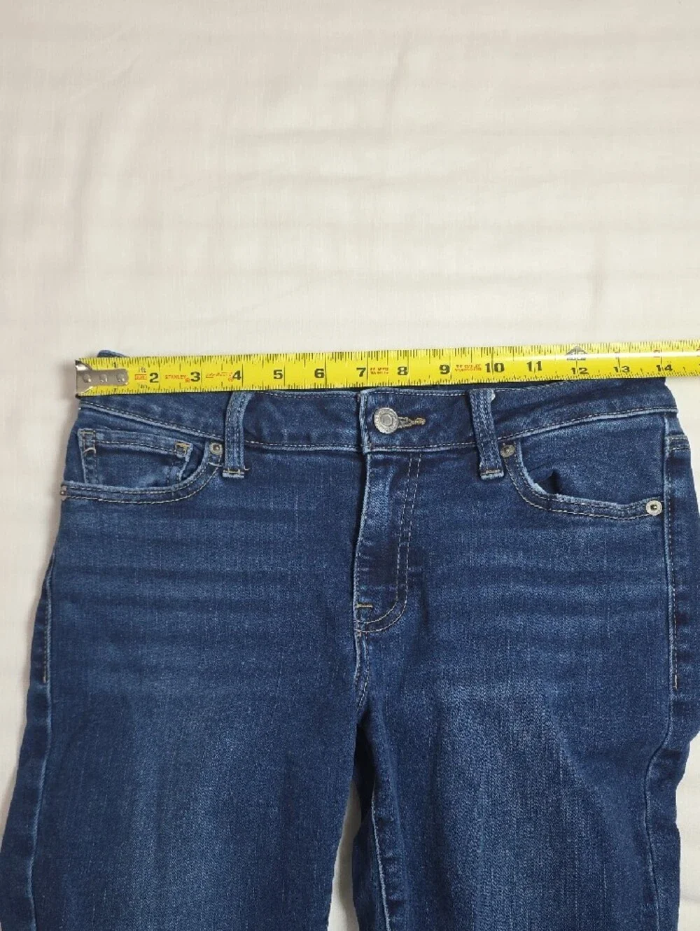0787 Lucky Brand Women's Dark Indigo Skinny Jeans; 4/27